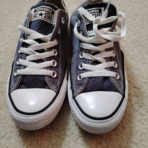 Converse Dk Gray Canvas Low-Top Sneakers - Classic Lace-Up - Sz 5 Men's / 7 Wo's